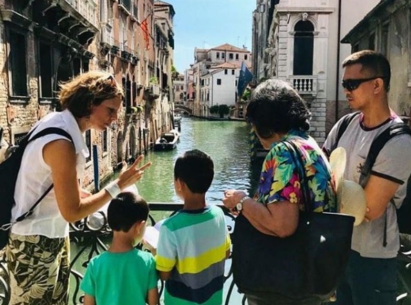 scavenger for kids masks venice