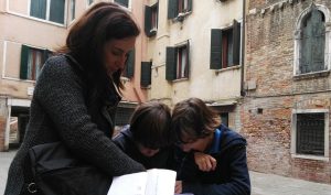 What's a scavenger hunt?