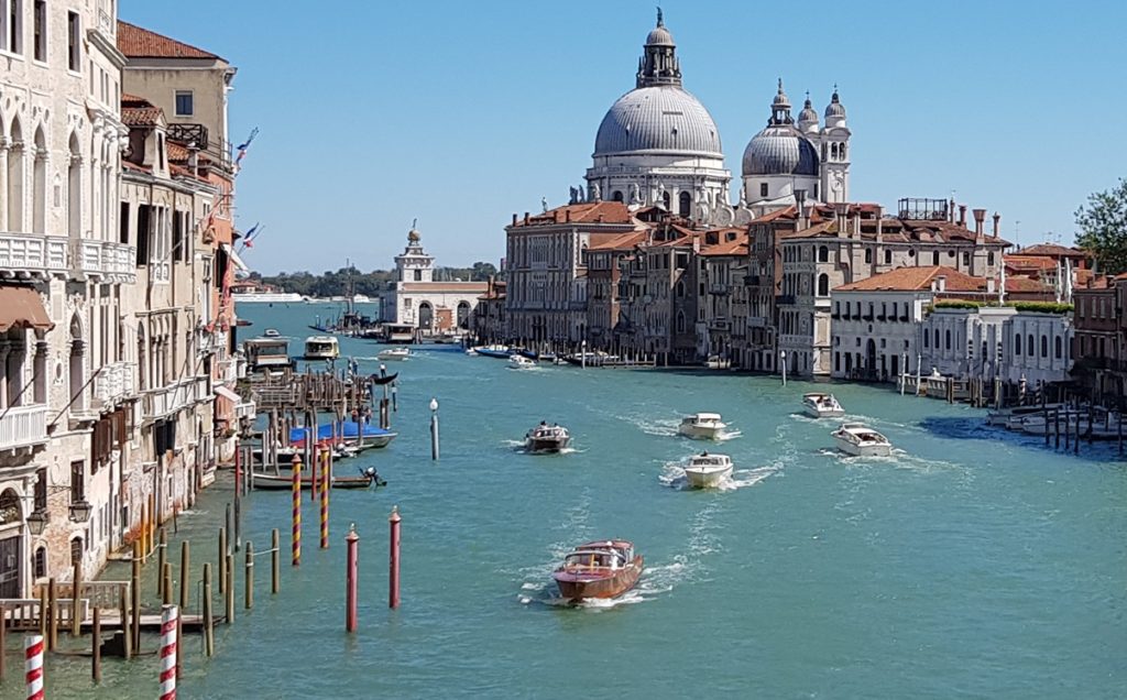 Tour along the Grand Canal in Venice